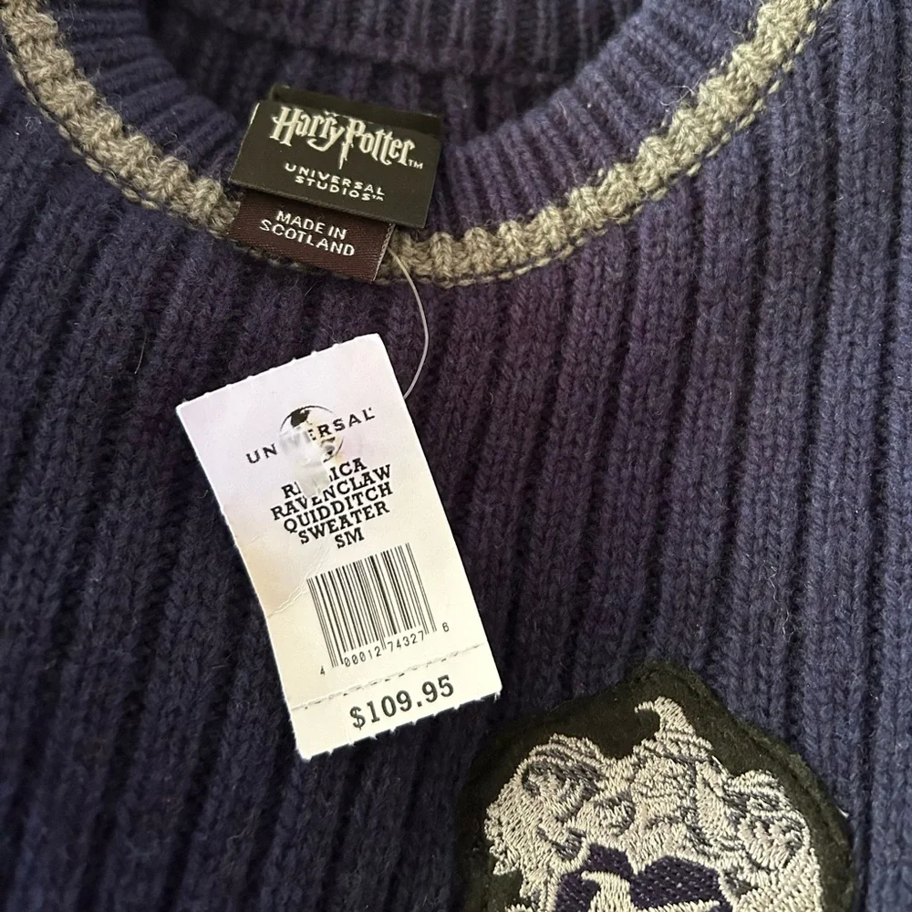 Harry Potter (Universal Studios) Sweater - Picture 4 of 7